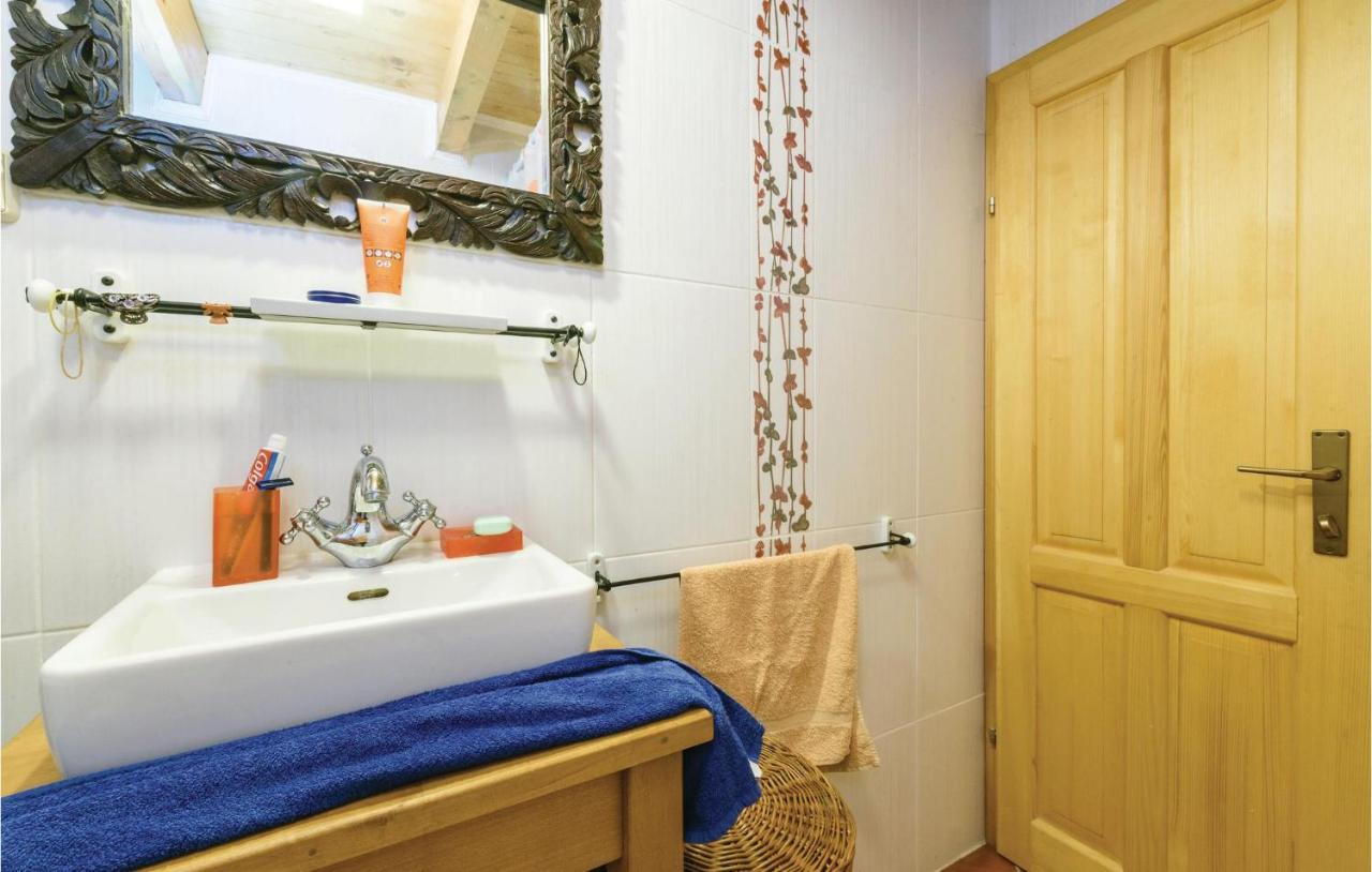 Stunning Home In Krasic With Sauna Zewnętrze zdjęcie